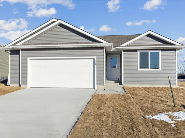 400 NE Driftwood St, Elkhart, IA 50073