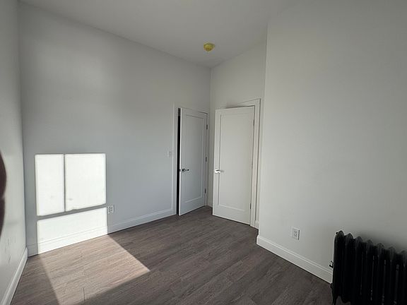 5th image of 115-01 Atlantic Ave #3