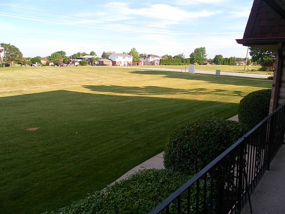 5th image of 15700 Deerfield Ct