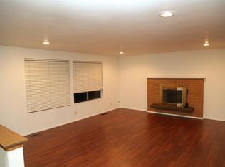 815 Maplewood Ave, Kent, WA 98030