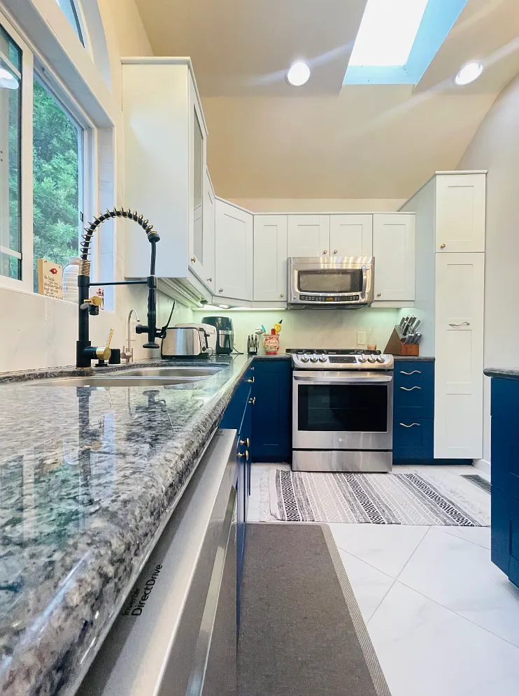 4 bed, 1810 sqft, $6,500 — Photo 3