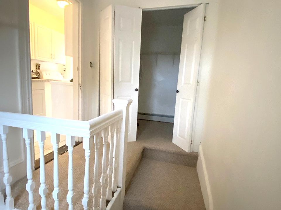 1st image of 19 Queen St Floor 2