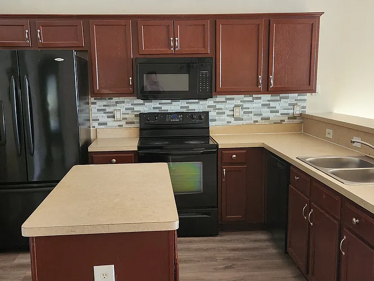 1212 Ruthella Dr — Photo 16