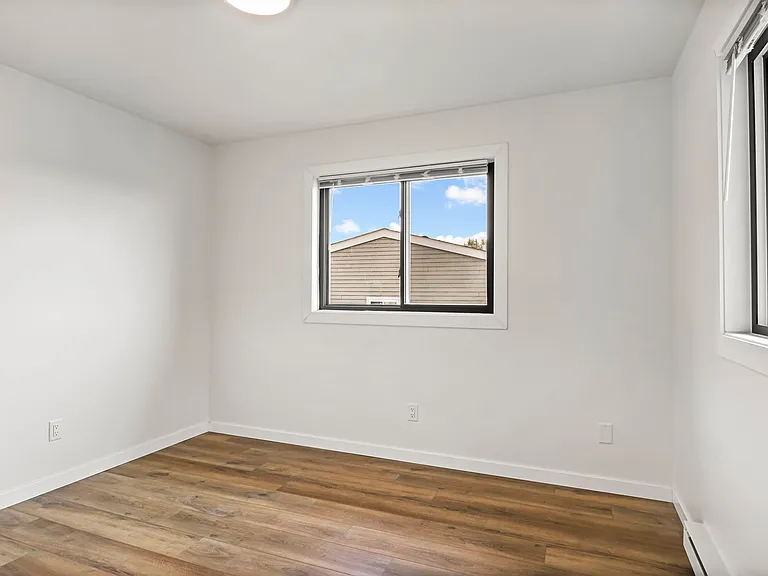 117 Washburn Rd — Photo 12