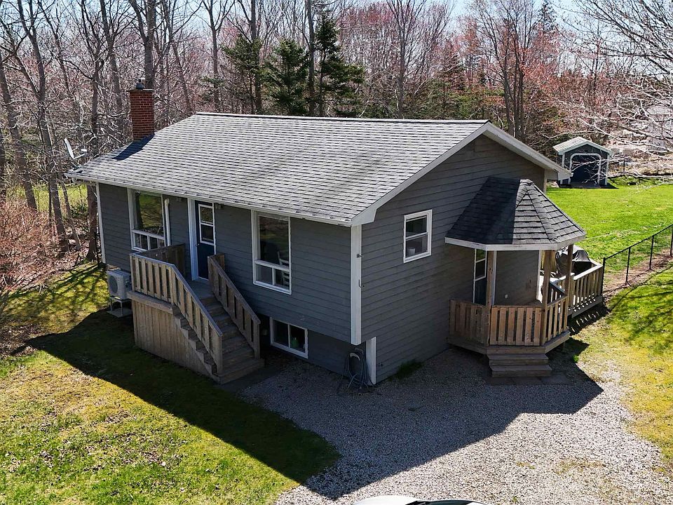 1st image of 202 Saunders Rd