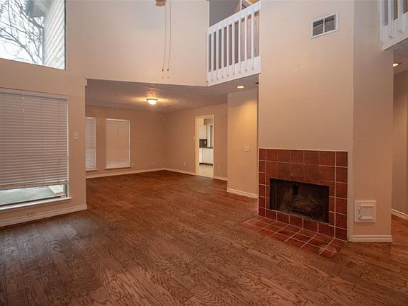 4th image of 13842 Dentwood Dr