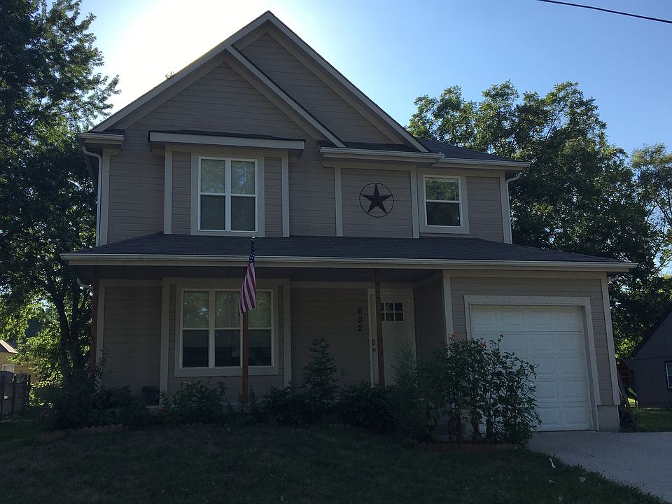 1st image of 602 NW Thieme St