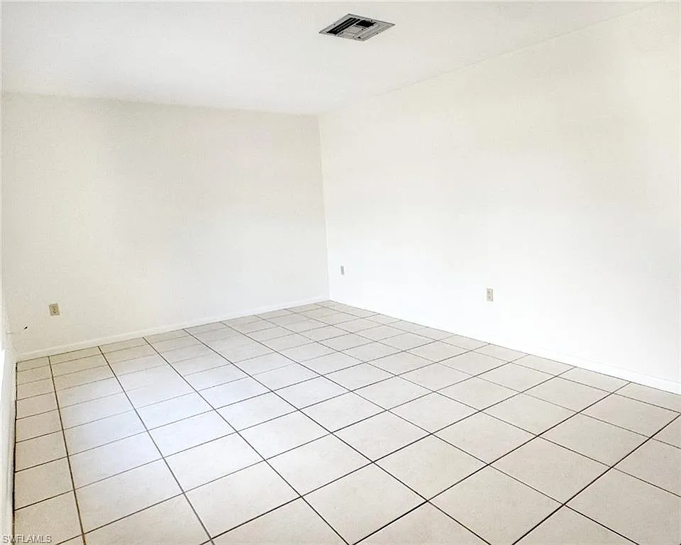 2 bed, 2.0 bath, 910 sqft, $2,000 — Photo 4