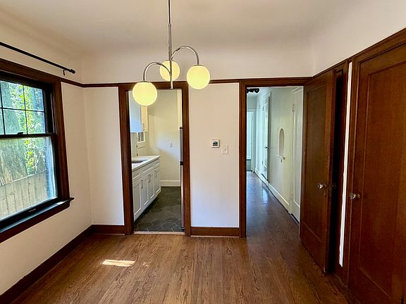 3rd image of 937 10th Ave E #937
