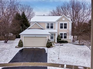 14 Stanton Ct, Lake In The Hills, IL 60156