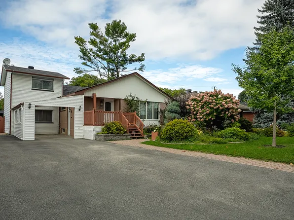 1255 Rideout Cres #B, Ottawa, ON K2C 2X9