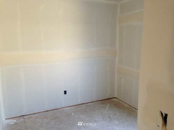 3rd image of 3425 E Grandview Avenue Ct