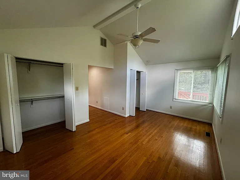 2508 Saint John Pl — Photo 31