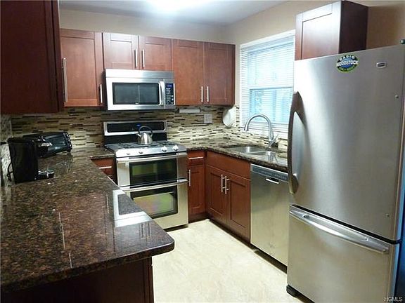 5th image of 10 Danbury Ct APT 1406