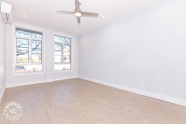 Rented by MySpaceNYC | media 30