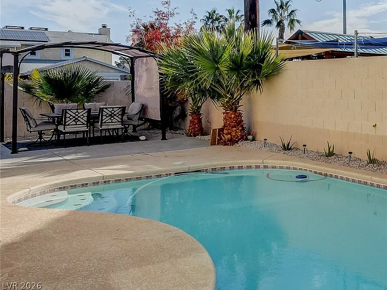 7301 Casa Solar Ct — Photo 29
