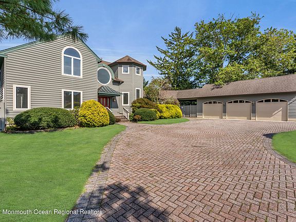 5th image of 717 Bayside Ave