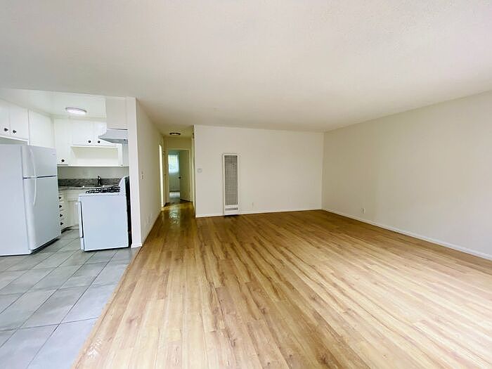 1st image of 11260 Westminster Ave APT 9