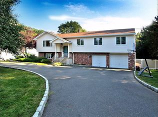 605 Cleveland Ave, River Vale, NJ 07675