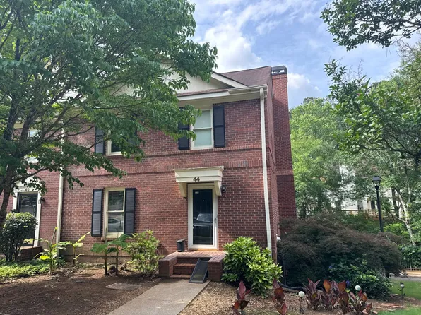 44 Huntington Place Dr, Sandy Springs, GA 30350