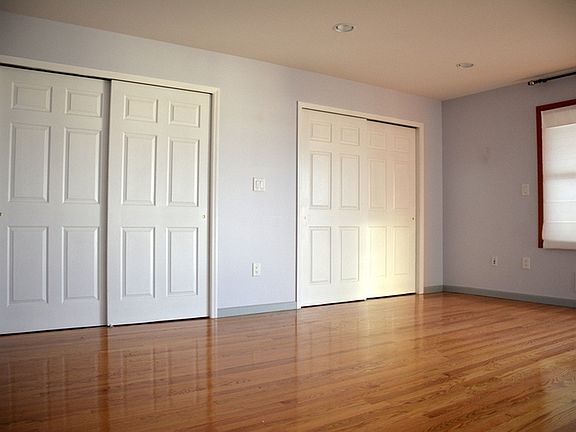 CLOSETS, MATER BED
