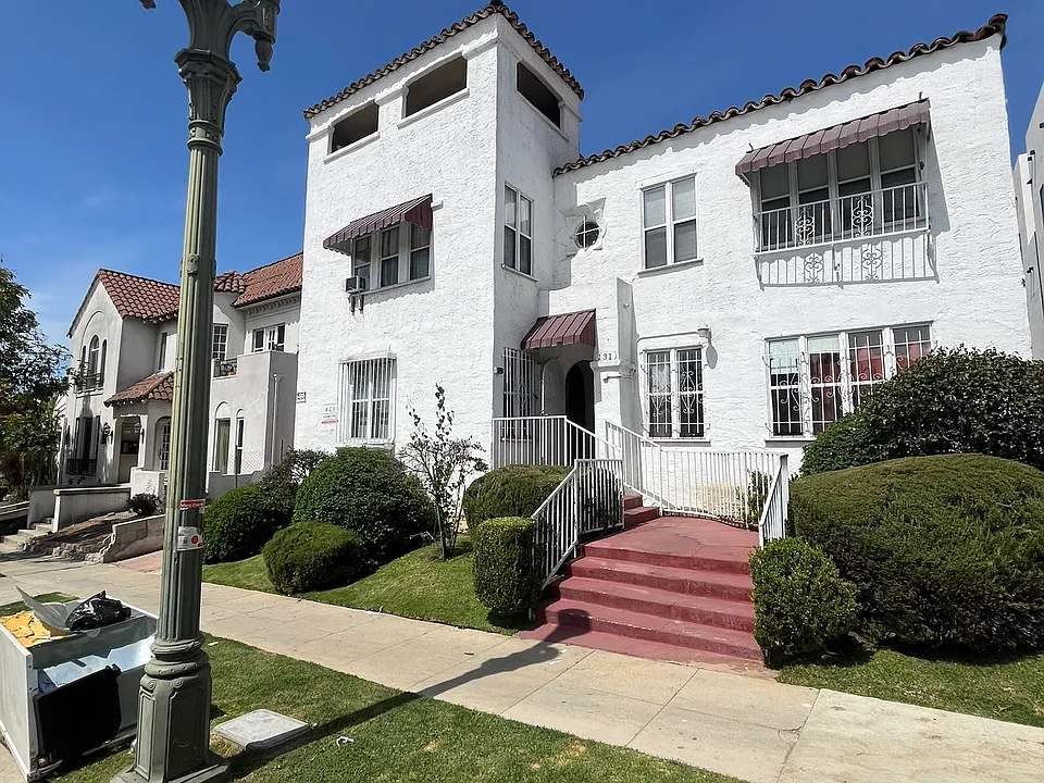 129-131 N Rampart Blvd #103