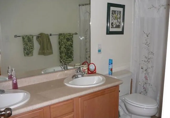 4 bed, 1774 sqft, $5,300 — Photo 2