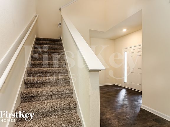 3rd image of 5871 Calvary Dr