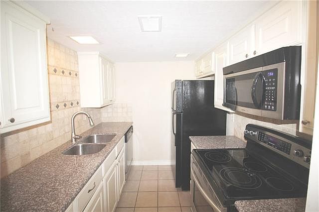 1st image of 3103 Golden Oak