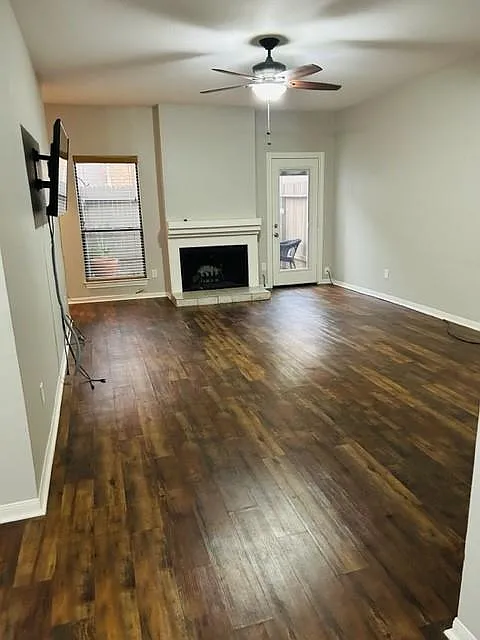 2 bed, 1.0 bath, 1038 sqft, $1,850 — Photo 2