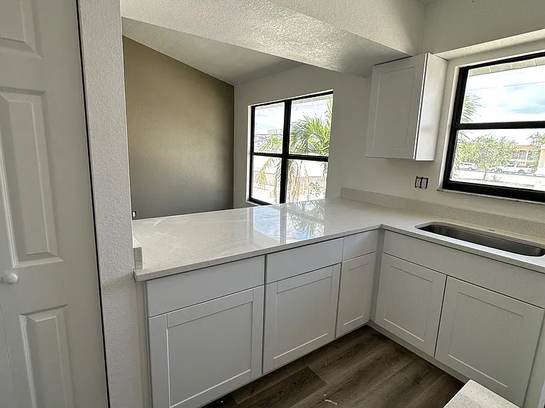 2811 SE 15th Pl #203 — Photo 11