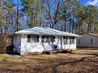 110 S Avondale Rd, Lexington, NC 27292