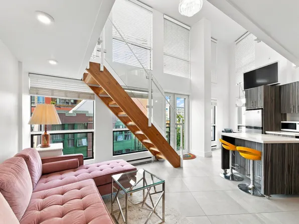 1 Cordova St E #311, Vancouver, BC V6A 4H3