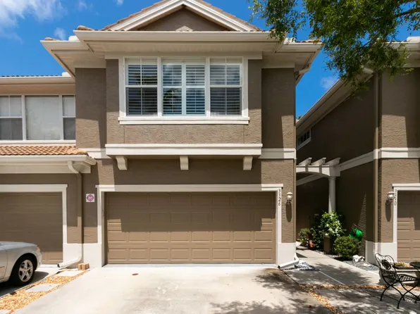 3326 Covered Bridge Dr W, Dunedin, FL 34698