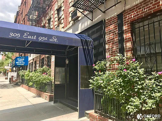 Rented by Oxford Property Group | media 37