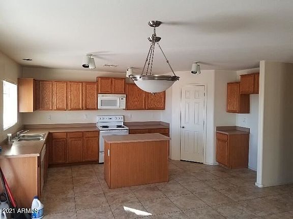 5th image of 10343 N 115th Dr