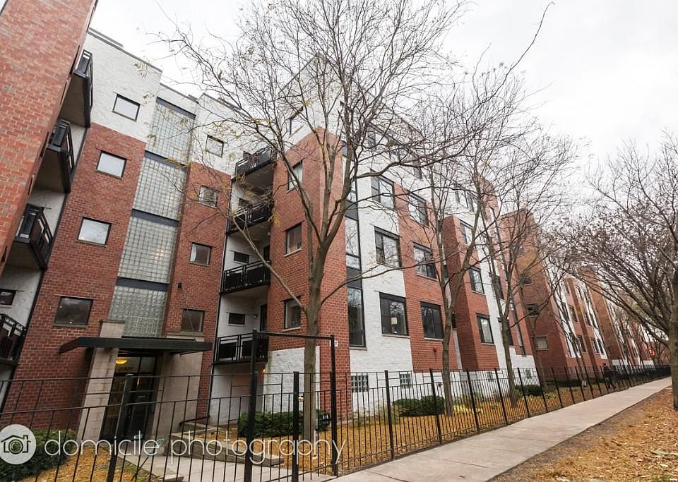 1st image of 2307 W Wolfram St #214S