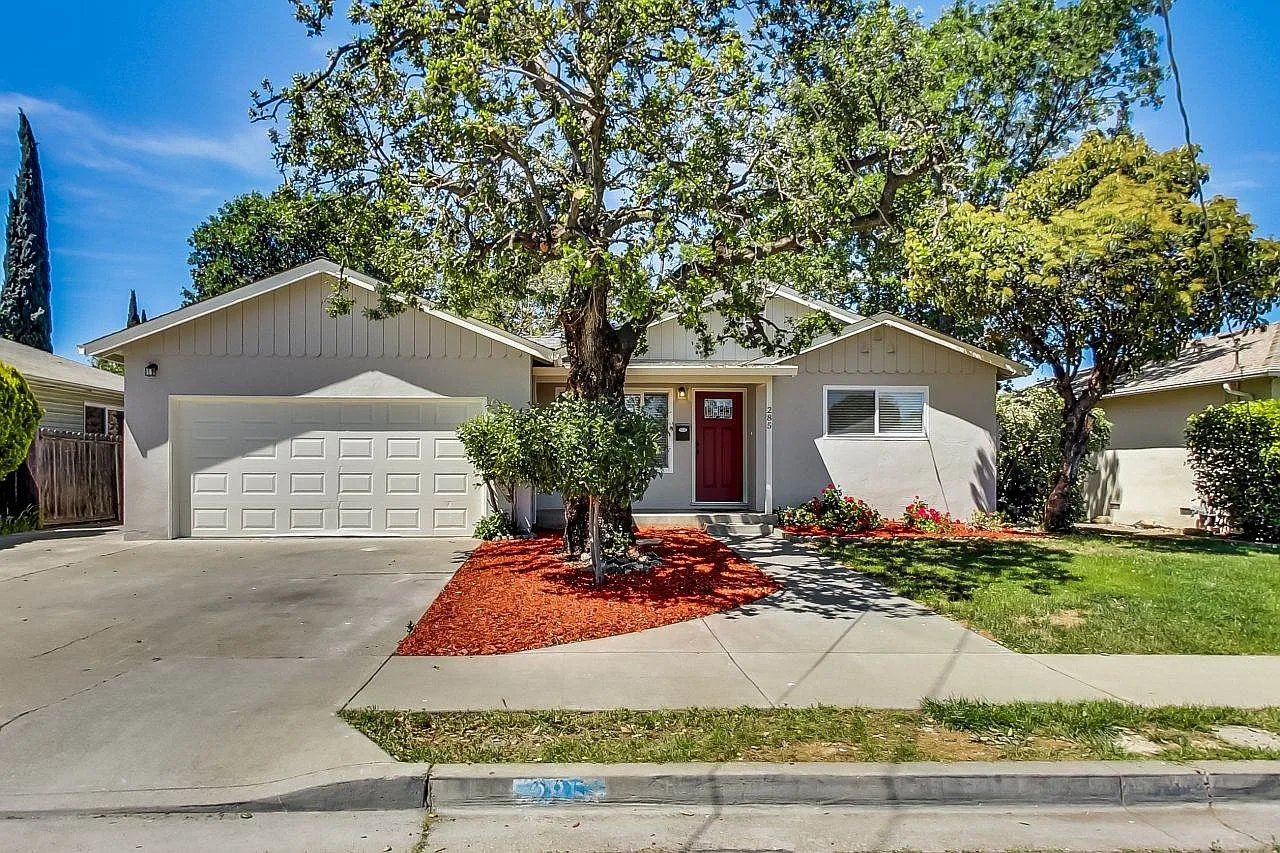 285 Jensen Way photo 1