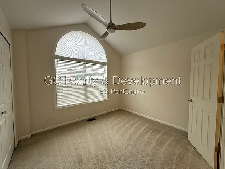 110 Allerton Dr — Photo 12