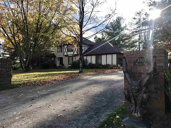 2nd image of 3703 Walnut Park Dr