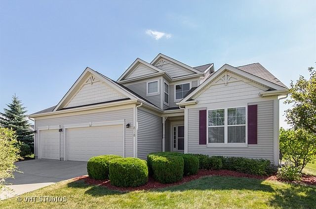 1st image of 818 Willow Ln