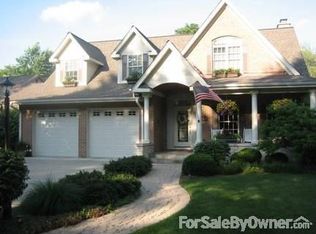 217 N Ashland Ave, Park Ridge, IL 60068