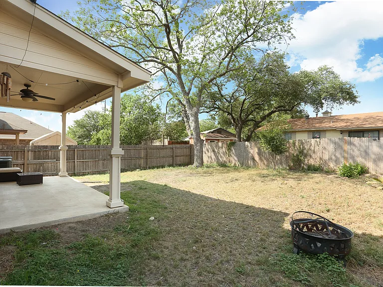 14423 Devout — Photo 27