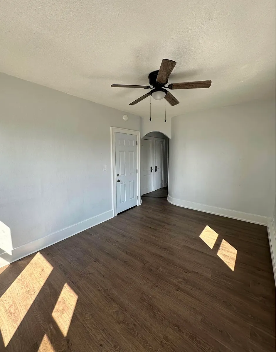 Building Photo - 320 Meriline Ave #301/302