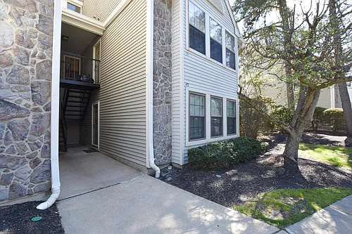 43 Chelmsford Ct Photo 1