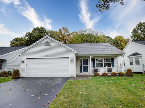 107 Freedom Pond Ln, North Chili, NY 14514