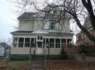 226 Pine St, Holyoke, MA 01040