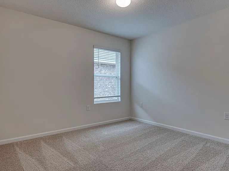 6401 Churchill Cir — Photo 16