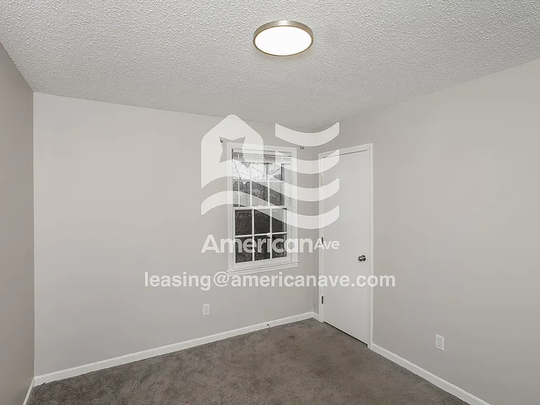 895398_012_wm_-_bedroom_13527127.jpg
