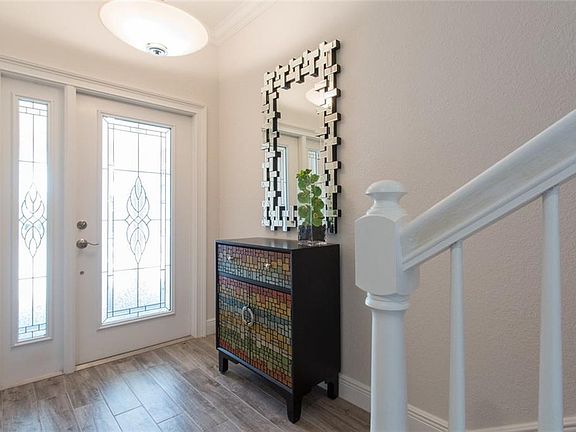 2nd image of 845 Date Palm Ln